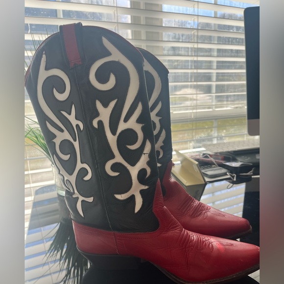 Z-Pheasant Shoes - Women’s Red and Black Western Heeled Boots with White Stitching
